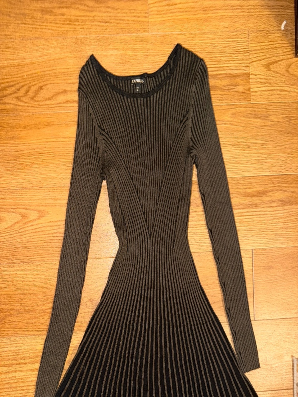 Black/ Brown Express Long Sleeve Pleated Dress